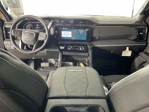 Used 2024 GMC Sierra 2500 AT4X image 21