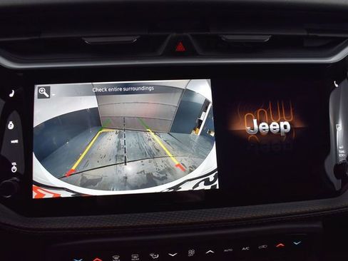 New 2026 Jeep Cherokee Laredo image 32