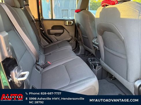 Used 2022 Jeep Gladiator Sport image 28