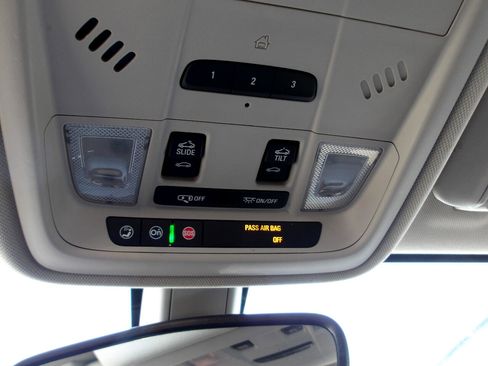 Used 2018 Buick Regal Preferred w/ Driver Confidence Package #1 image 22