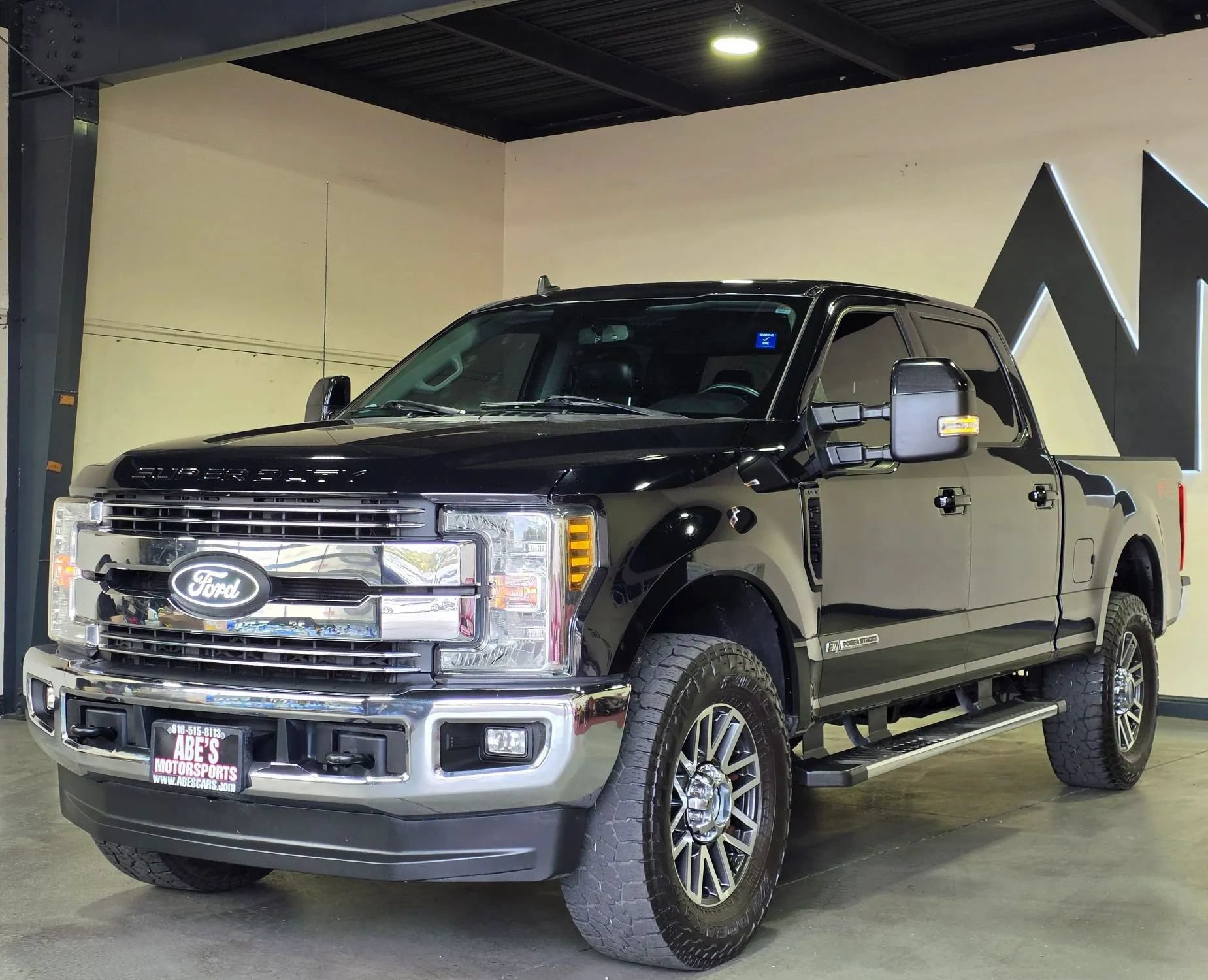 Used 2019 Ford F250 Lariat w/ Lariat Value Package AWD/4WD image 1