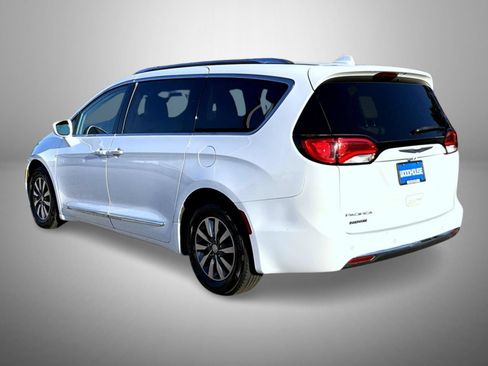 Used 2019 Chrysler Pacifica Touring-L Plus FWD image 7