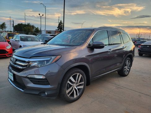 Used 2018 Honda Pilot Elite image 3