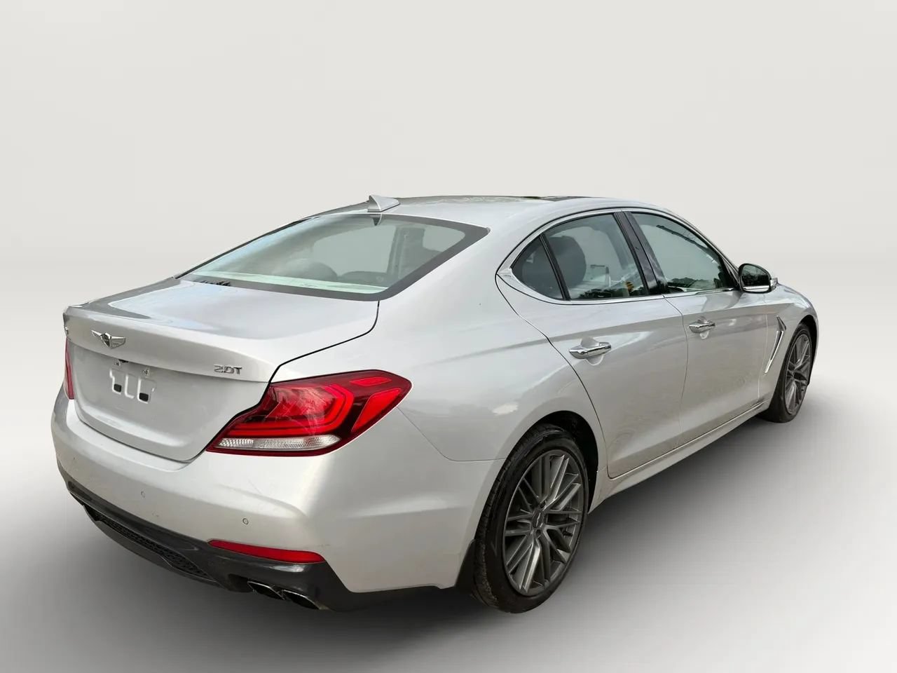 Used 2019 Genesis G70 2.0T Advanced w/ Elite Package RWD image 3