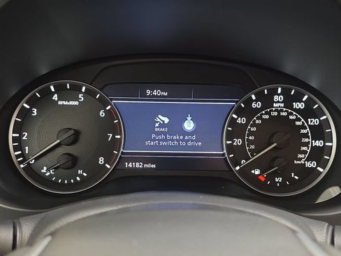 Certified 2025 INFINITI QX50 Luxe AWD/4WD image 16