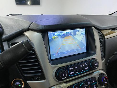 Used 2017 GMC Yukon Denali w/ Open Road Package AWD/4WD image 29