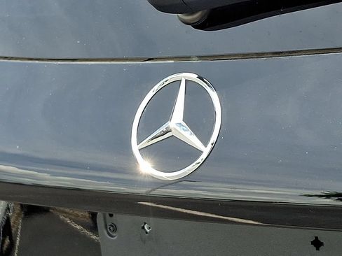 Used 2022 Mercedes-Benz GLC 300 image 30