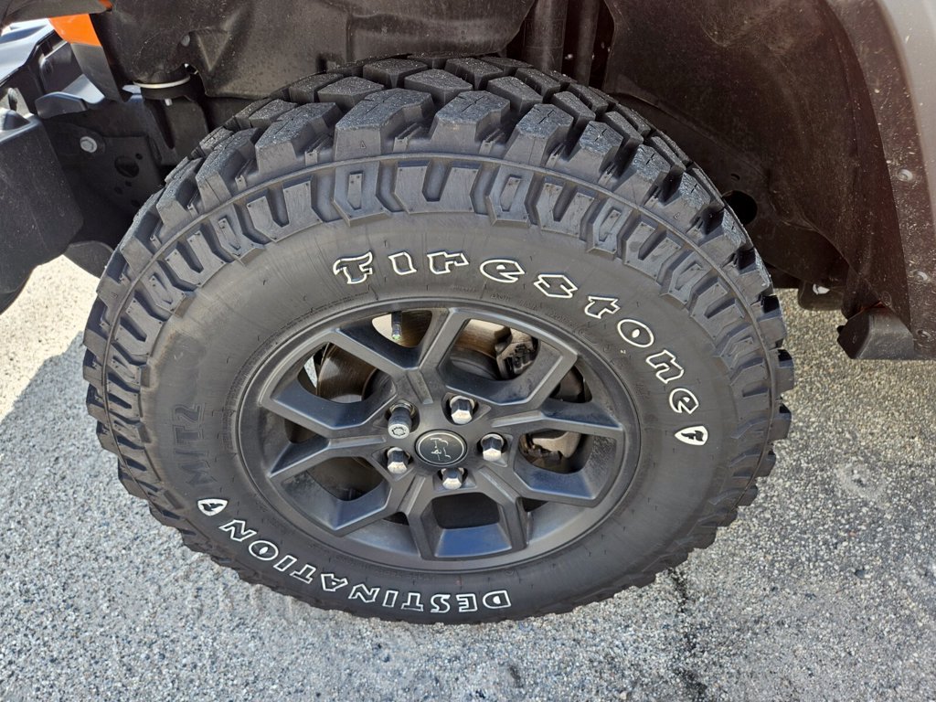 Certified 2025 Jeep Gladiator Sport AWD/4WD image 4