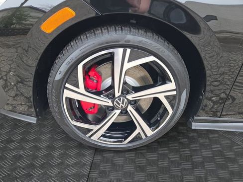 New 2026 Volkswagen GTI SE image 9