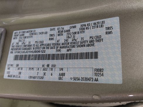 Used 2017 Ford Escape Titanium FWD image 33