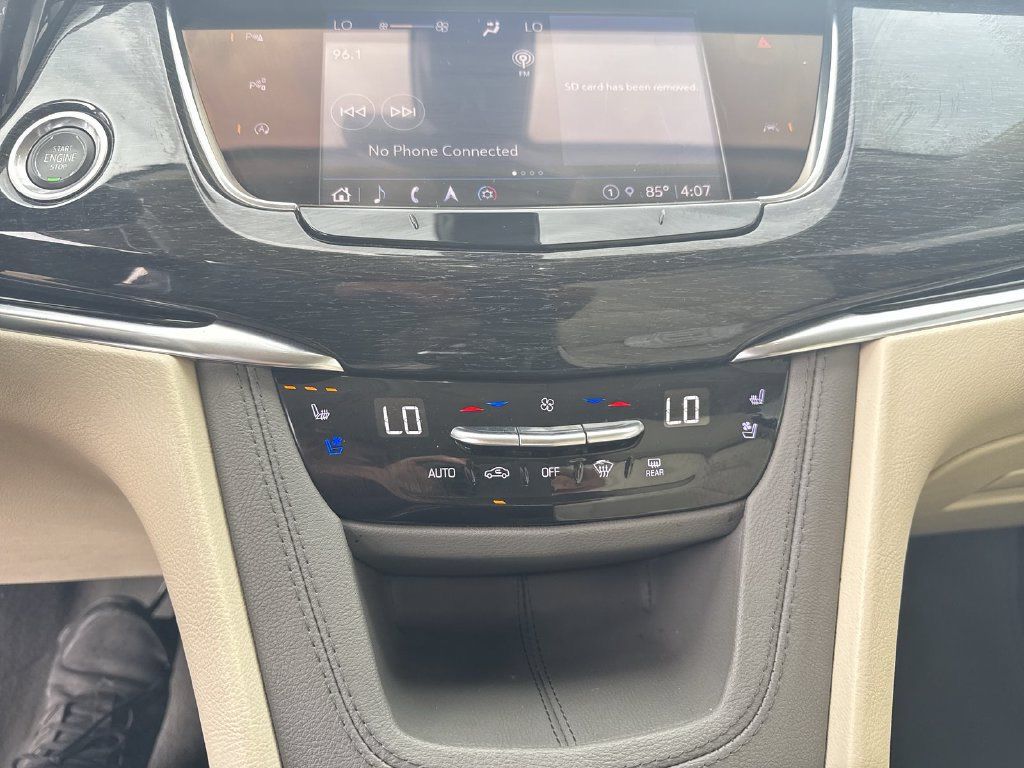 Used 2023 Cadillac XT6 Premium Luxury w/ Technology Package FWD image 25