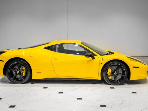 Used 2011 Ferrari 458 Italia Coupe RWD image 6