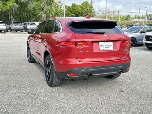 Used 2019 Jaguar F-PACE Premium image 4