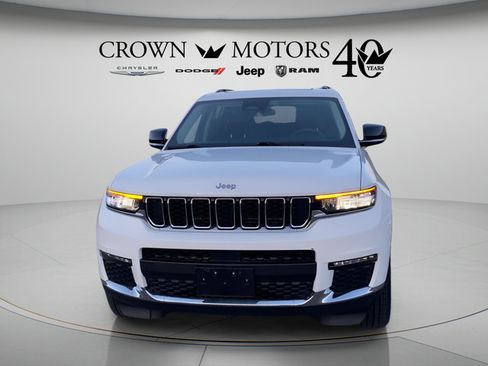 Used 2023 Jeep Grand Cherokee L Limited AWD/4WD image 2