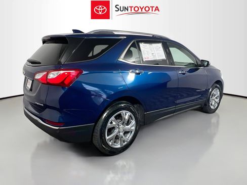 Used 2020 Chevrolet Equinox Premier w/ LPO, Floor Liner Package image 4