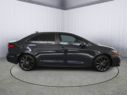 Used 2024 Toyota Corolla SE w/ SE Premium Package FWD image 8