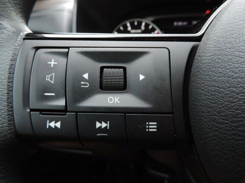 Certified 2023 Nissan Rogue SV FWD image 26