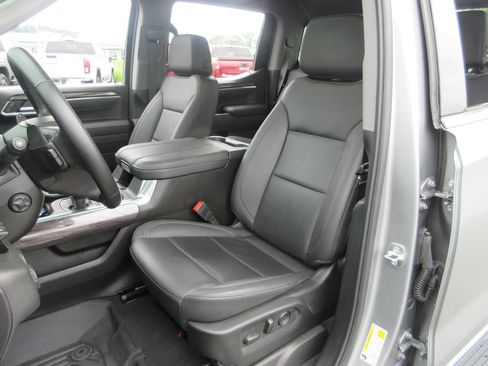 Used 2025 Chevrolet Silverado 1500 LTZ w/ LTZ Premium Package AWD/4WD image 25