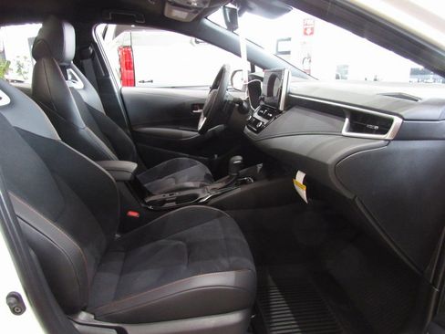 New 2026 Toyota Corolla SE image 18