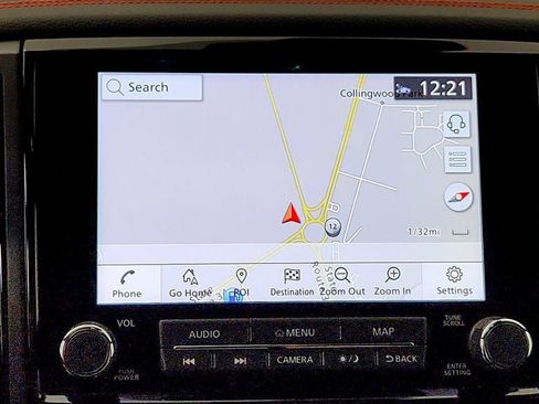 Used 2024 Nissan Titan PRO-4X w/ Pro-4x Convenience Package AWD/4WD image 18