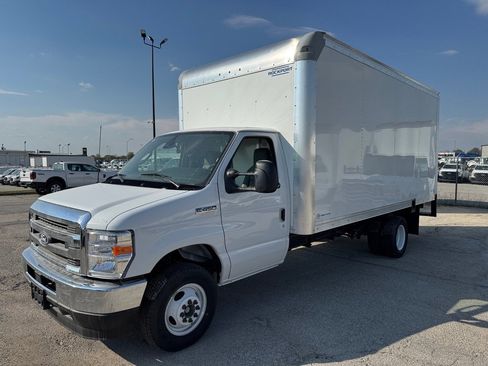 New 2026 Ford E-450 and Econoline 450 Super Duty w/ Power Equipment Group image 3