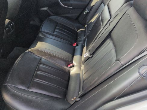 Used 2011 Buick Regal CXL w/ RL2 Preferred Equipment Group FWD image 10