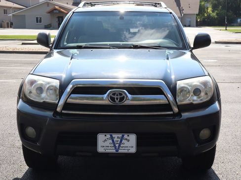 Used 2006 Toyota 4Runner SR5 AWD/4WD image 12
