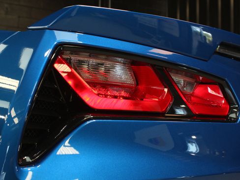 Used 2015 Chevrolet Corvette Stingray Coupe w/ 2LT Preferred Equipment Group image 15