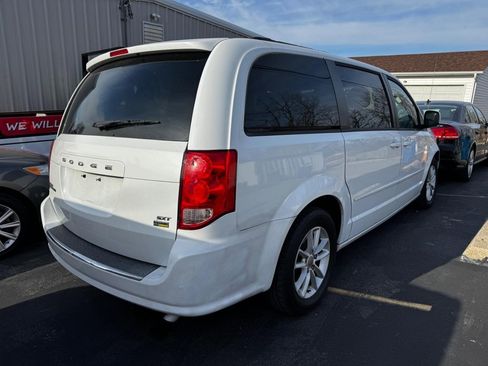 Used 2016 Dodge Grand Caravan SXT image 4