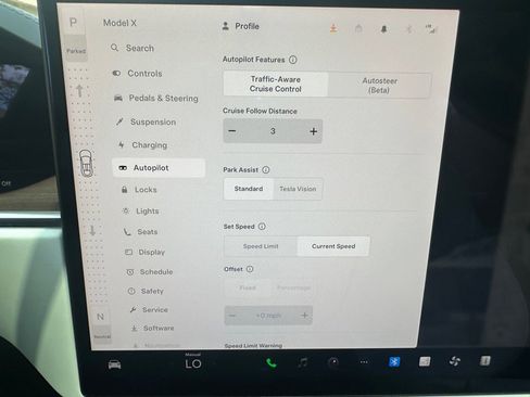 Used 2022 Tesla Model X image 32
