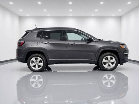 Used 2021 Jeep Compass Latitude AWD/4WD image 7