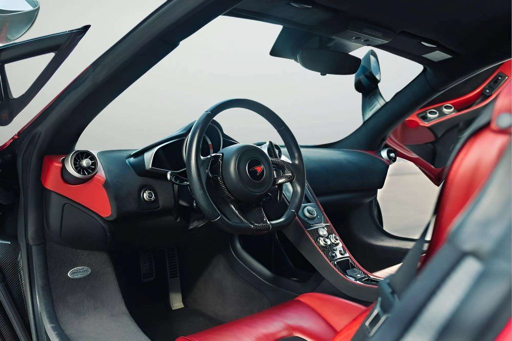 Used 2012 McLaren MP4-12C Coupe RWD image 14