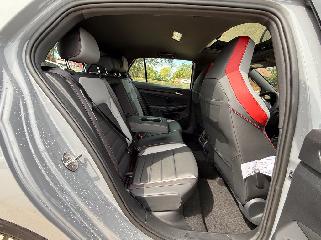 New 2026 Volkswagen GTI SE FWD image 16