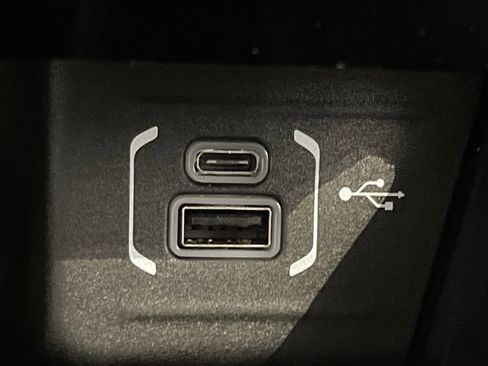 New 2026 Jeep Compass Limited image 12