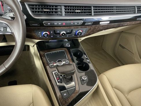 Used 2018 Audi Q7 3.0T Premium Plus w/ Premium Plus Package image 13