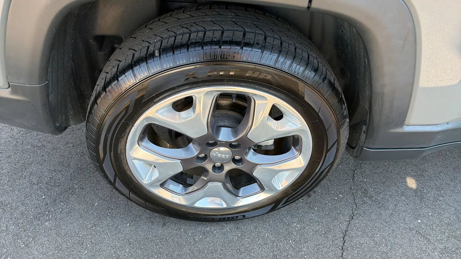 Used 2021 Jeep Compass Limited AWD/4WD image 14