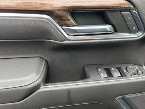 Used 2022 Chevrolet Silverado 1500 LT w/ Z71 Off-Road Package image 8