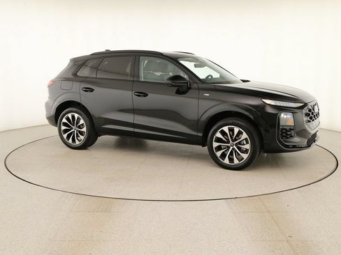 New 2026 Audi Q3 quattro 2.0T AWD/4WD image 9
