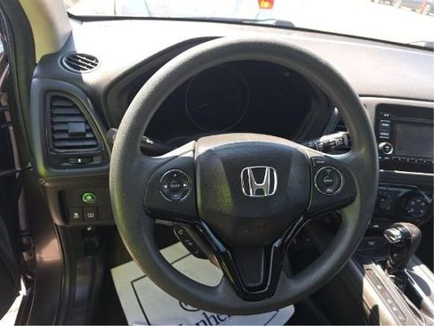 Used 2016 Honda HR-V LX image 6