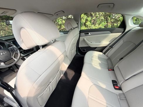 Used 2017 Hyundai Sonata SE FWD image 48