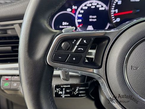 Used 2018 Porsche Panamera 4S image 13