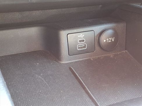 Used 2025 Ford Escape ST-Line image 8