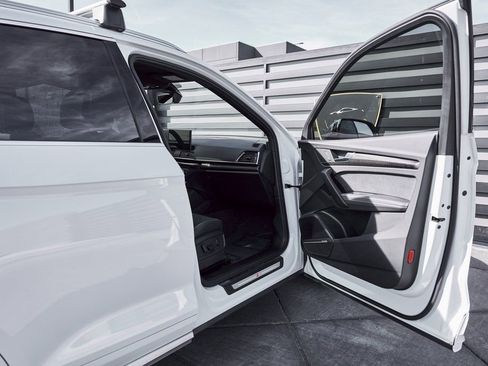 Used 2024 Audi SQ5 Premium Plus image 23