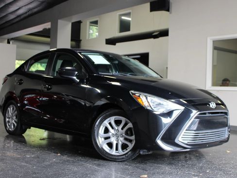 Used 2016 Scion iA FWD image 34