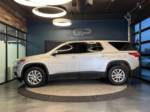 Used 2021 Chevrolet Traverse LT AWD/4WD image 6