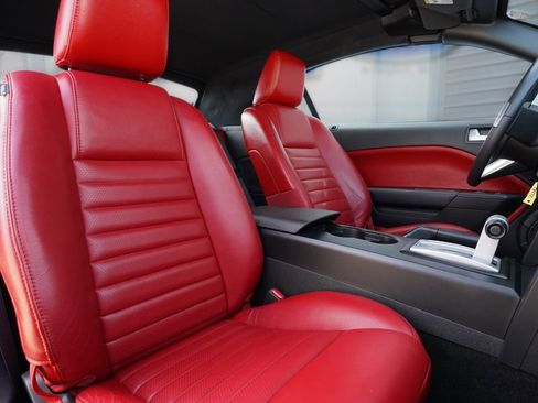 Used 2006 Ford Mustang GT Premium RWD image 28