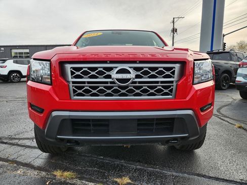 Used 2024 Nissan Frontier SV image 38