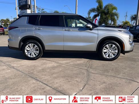 New 2026 Mitsubishi Outlander ES FWD image 2