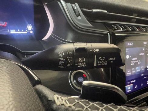 Used 2023 Jeep Grand Cherokee Laredo w/ Luxury Tech Group I image 21