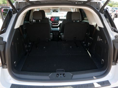 Used 2026 Ford Explorer Active w/ Active Comfort Package AWD/4WD image 18